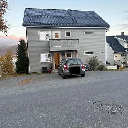 Charming Private In Great Location Kwatera prywatna Tromsø